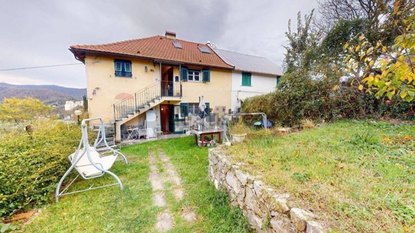 casa indipendente in vendita a Genova in zona Bolzaneto