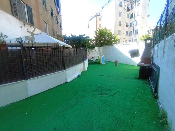 appartamento in vendita a Genova in zona Rivarolo