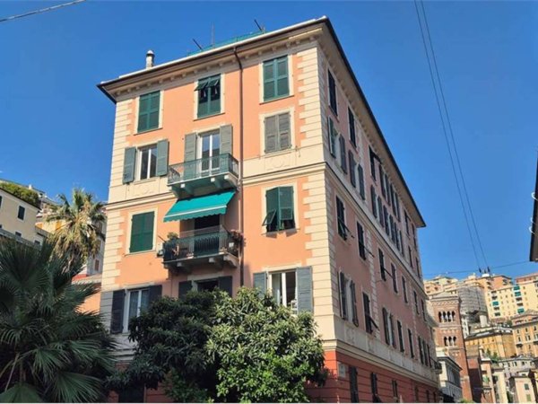 appartamento in vendita a Genova in zona Lagaccio / Granarolo