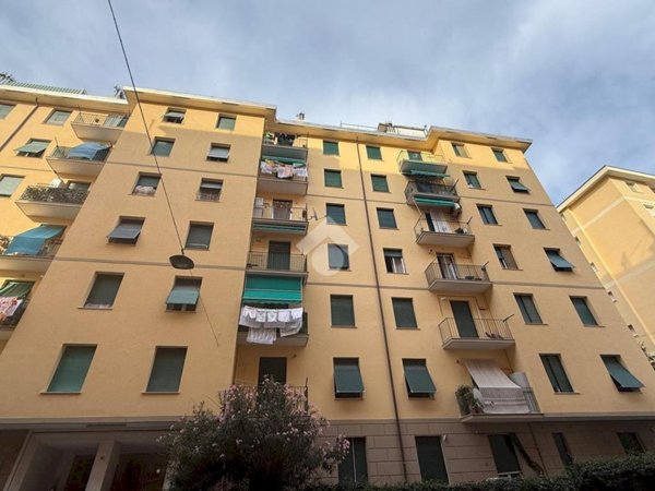 appartamento in vendita a Genova in zona Sestri Ponente