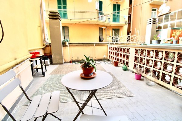 appartamento in vendita a Genova in zona Castelletto