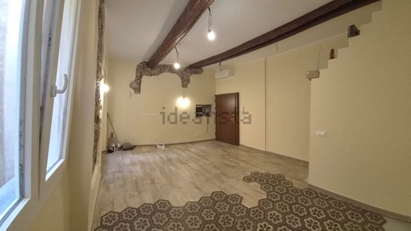 appartamento in vendita a Genova in zona Sottoripa / Maddalena / Molo