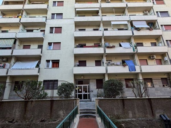 appartamento in vendita a Genova in zona Marassi