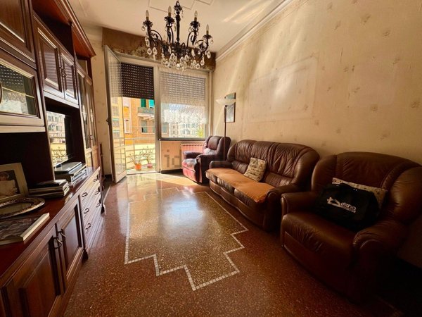 appartamento in vendita a Genova in zona Marassi