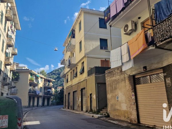 appartamento in vendita a Genova in zona Marassi