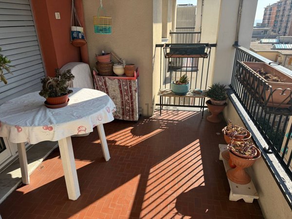 appartamento in vendita a Genova in zona Sampierdarena