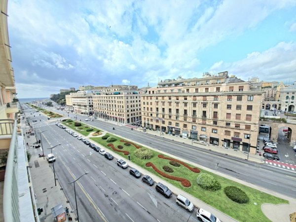appartamento in vendita a Genova in zona Foce
