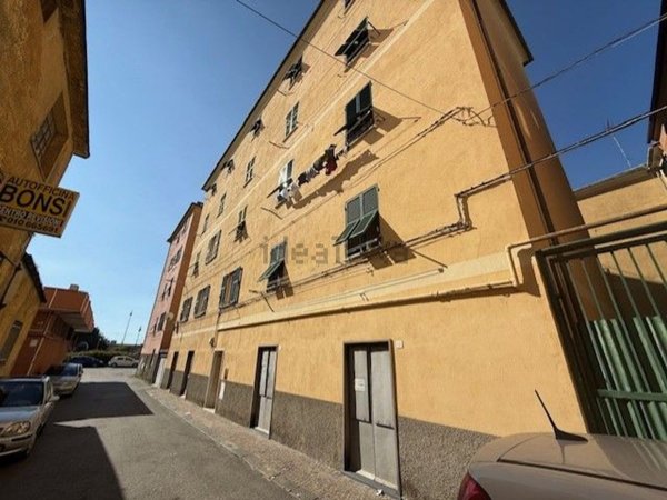 appartamento in vendita a Genova in zona Palmaro / Pra'