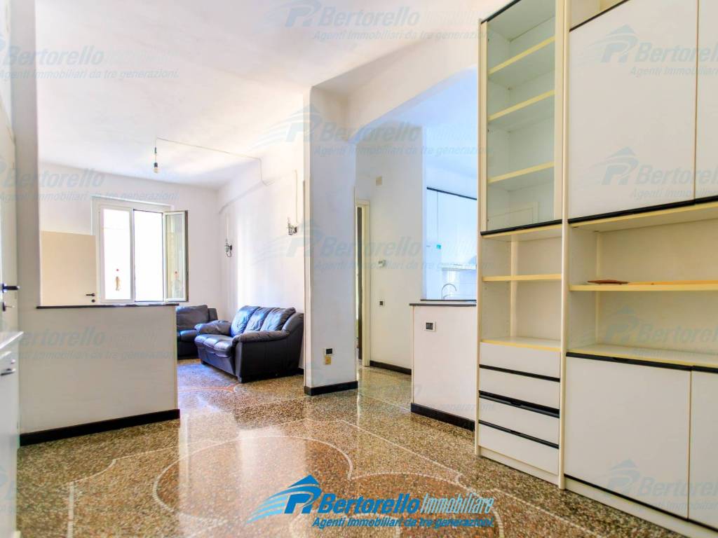 appartamento in vendita a Genova in zona Quezzi