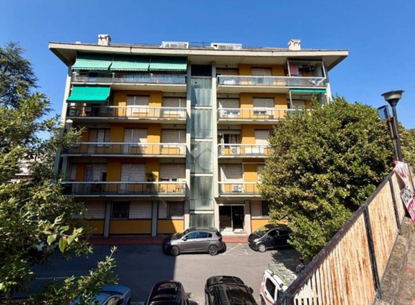 appartamento in vendita a Genova in zona Molassana