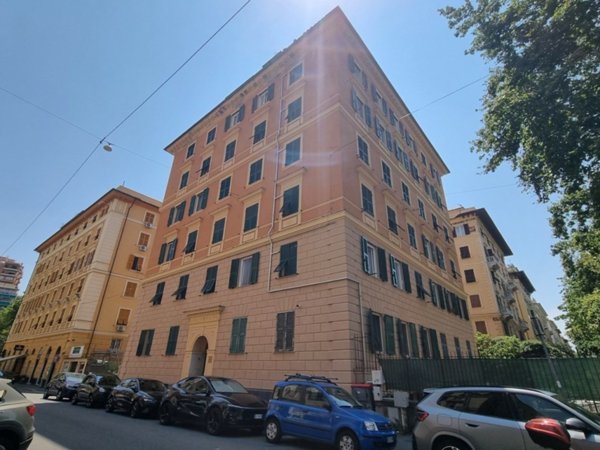 appartamento in vendita a Genova in zona Foce