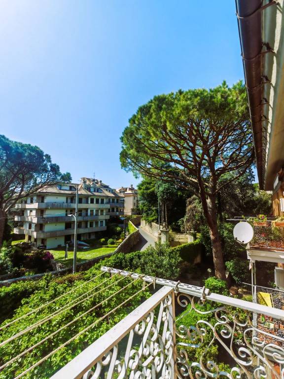 appartamento in vendita a Genova in zona Albaro