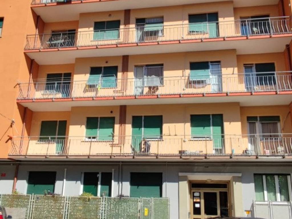 appartamento in vendita a Genova in zona Sestri Ponente