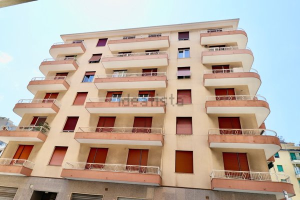 appartamento in vendita a Genova in zona Sestri Ponente