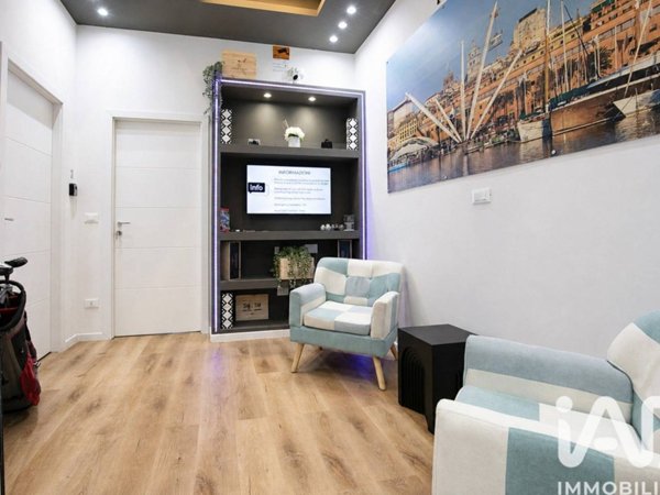 appartamento in vendita a Genova in zona Sottoripa / Maddalena / Molo