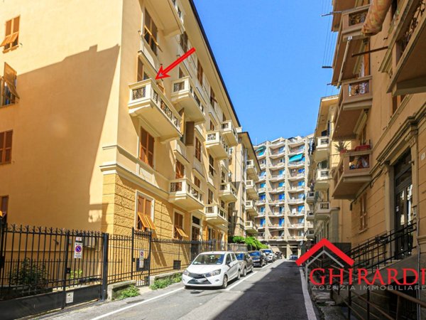 appartamento in vendita a Genova in zona Sestri Ponente