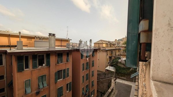 appartamento in vendita a Genova in zona Staglieno
