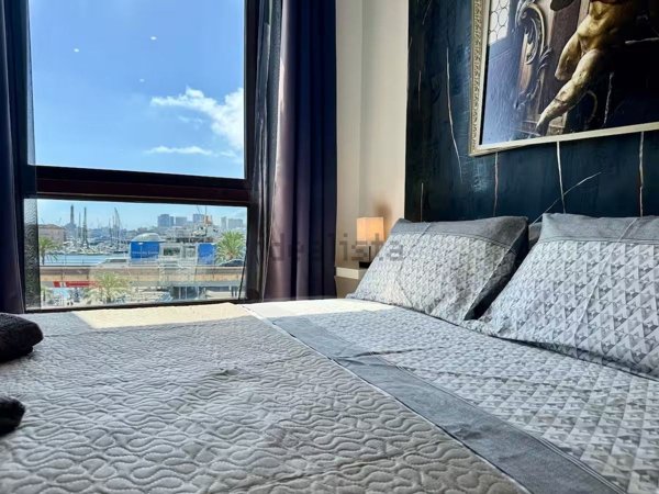 appartamento in vendita a Genova in zona Sottoripa / Maddalena / Molo