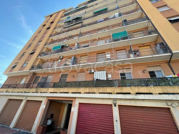 appartamento in vendita a Genova in zona Bolzaneto