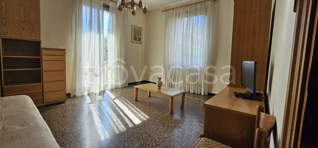 appartamento in vendita a Genova in zona Sestri Ponente