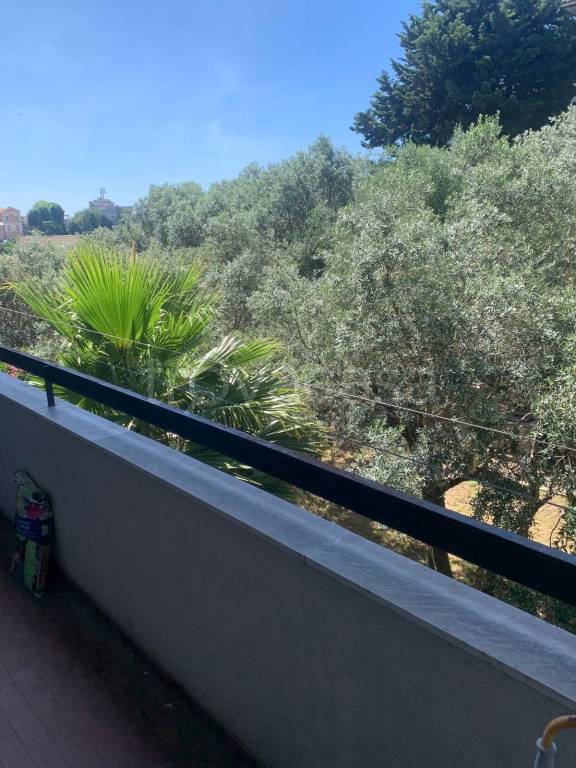appartamento in vendita a Genova in zona Sturla