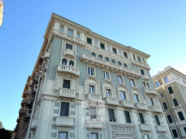 appartamento in vendita a Genova in zona Carignano