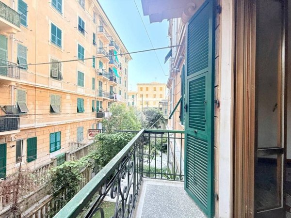 appartamento in vendita a Genova in zona Sestri Ponente