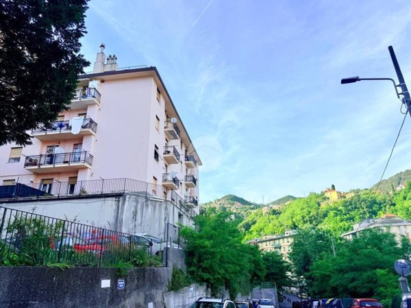 appartamento in vendita a Genova in zona Sestri Ponente