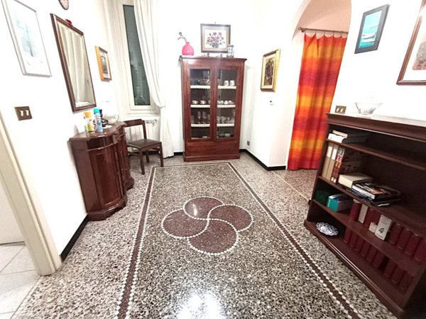 appartamento in vendita a Genova in zona Sestri Ponente