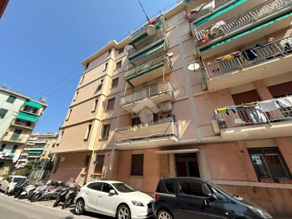 appartamento in vendita a Genova in zona Voltri