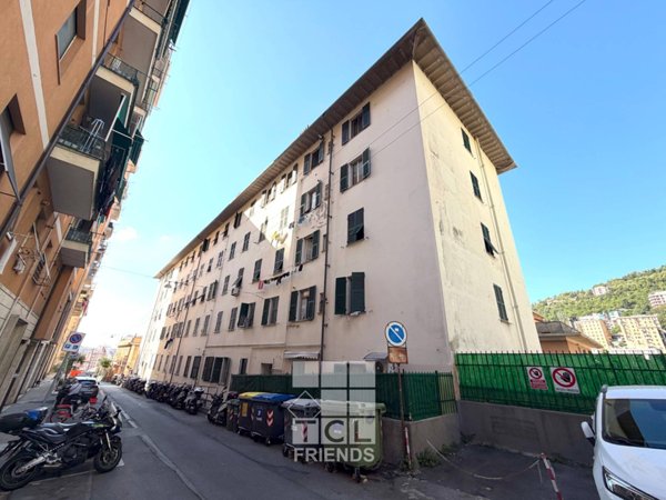 appartamento in vendita a Genova in zona Marassi