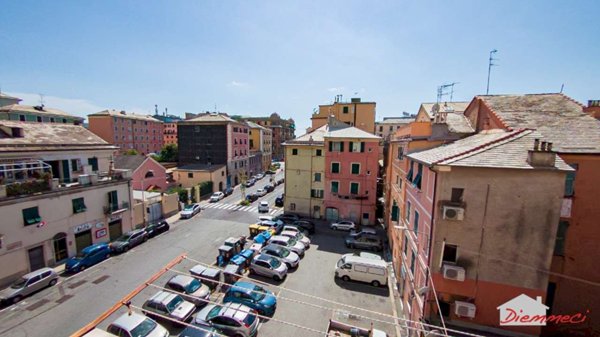 appartamento in vendita a Genova in zona Sestri Ponente