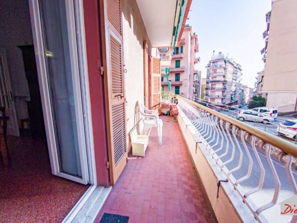 appartamento in vendita a Genova in zona Sestri Ponente