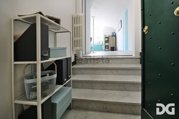 appartamento in vendita a Genova in zona Sottoripa / Maddalena / Molo