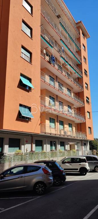 appartamento in vendita a Genova in zona Sestri Ponente