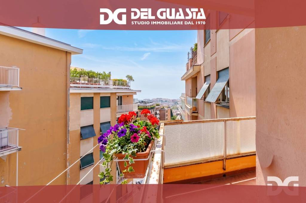 appartamento in vendita a Genova in zona Castelletto