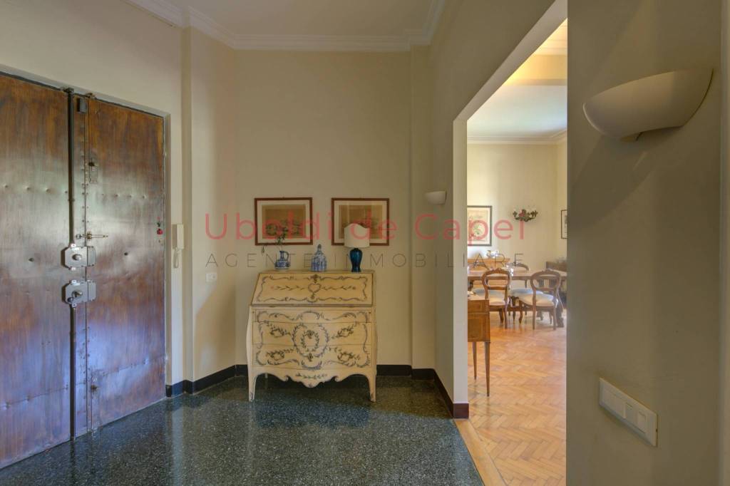 appartamento in vendita a Genova in zona Castelletto