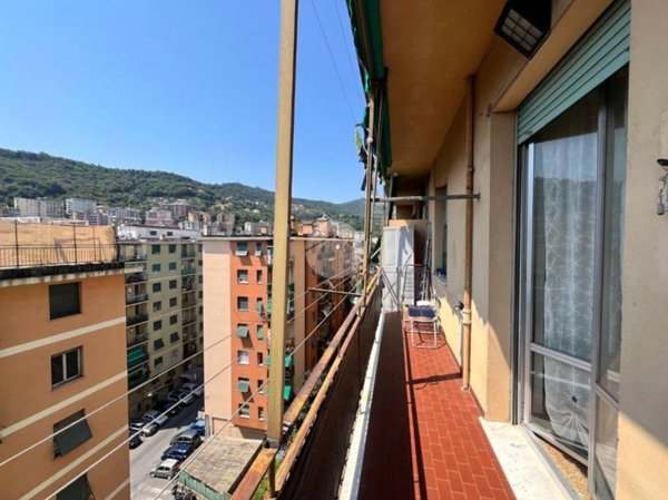 appartamento in vendita a Genova in zona Staglieno