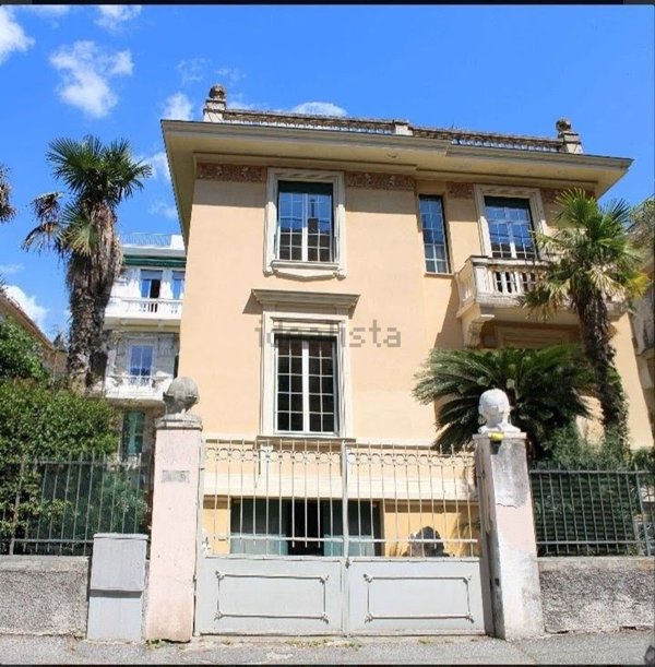 casa indipendente in vendita a Genova in zona Pegli