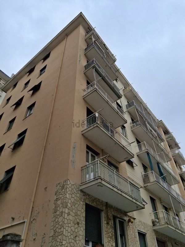 appartamento in vendita a Genova in zona Sestri Ponente