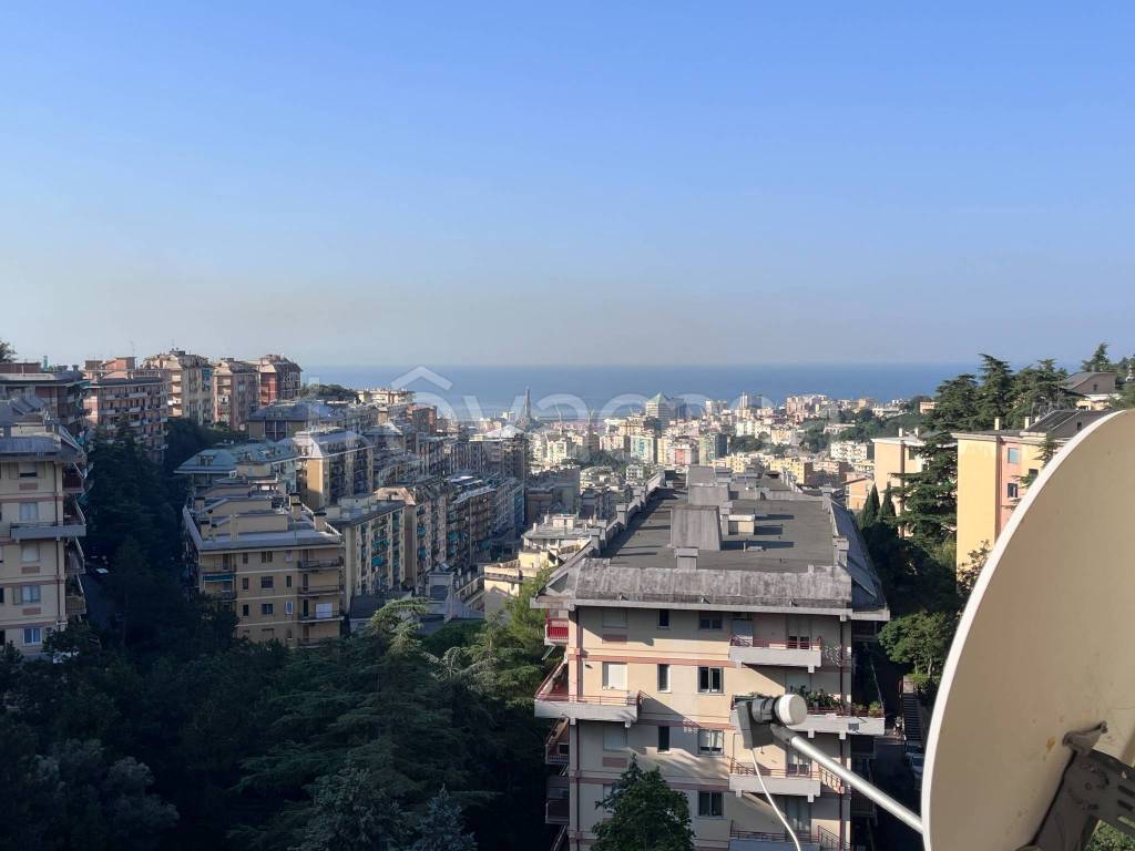 appartamento in vendita a Genova in zona Oregina