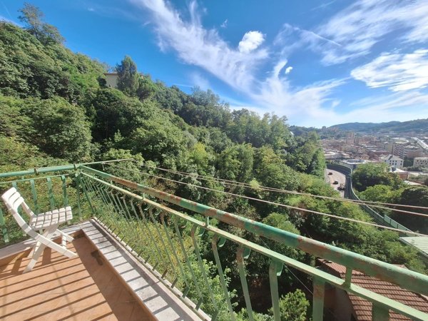appartamento in vendita a Genova in zona Bolzaneto