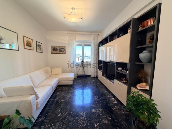 appartamento in vendita a Genova in zona Quezzi