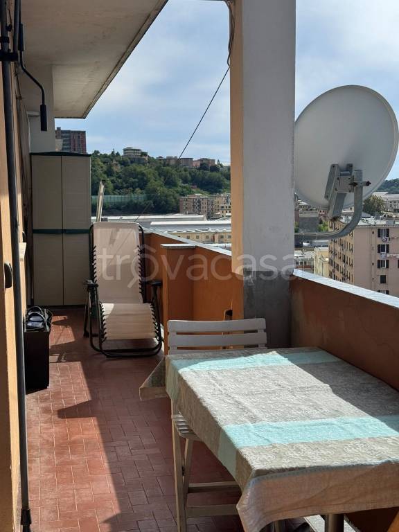 appartamento in vendita a Genova in zona Rivarolo