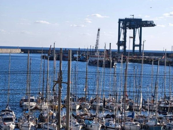 appartamento in vendita a Genova in zona Palmaro / Pra'