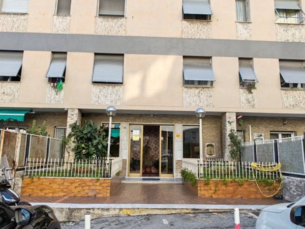 appartamento in vendita a Genova in zona Palmaro / Pra'