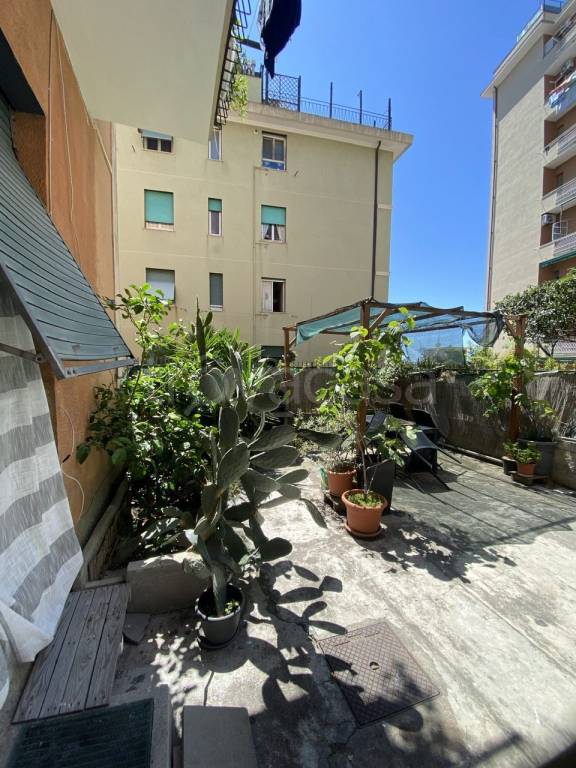 appartamento in vendita a Genova in zona Oregina