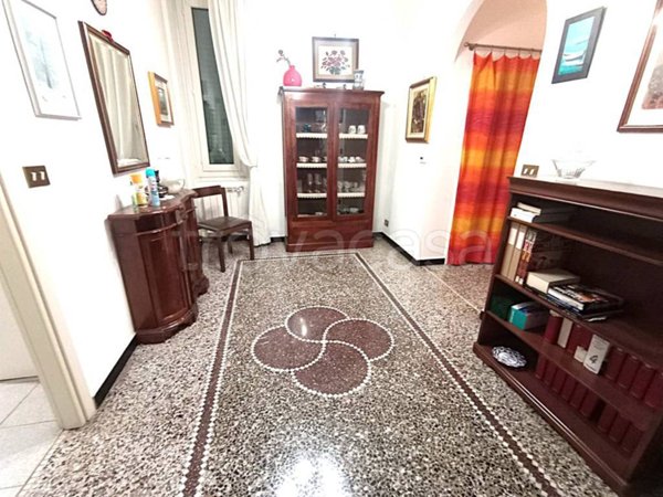 appartamento in vendita a Genova in zona Sestri Ponente