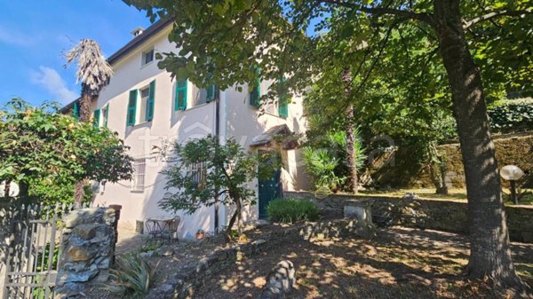 casa indipendente in vendita a Genova in zona Quezzi