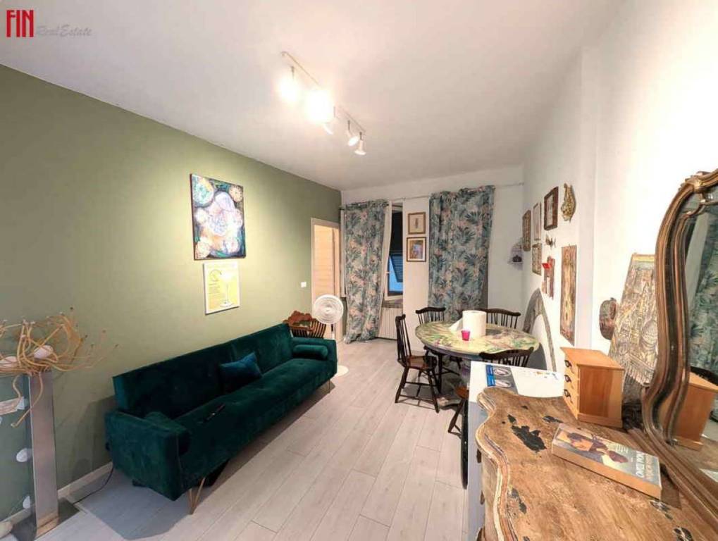 appartamento in vendita a Genova in zona Sottoripa / Maddalena / Molo